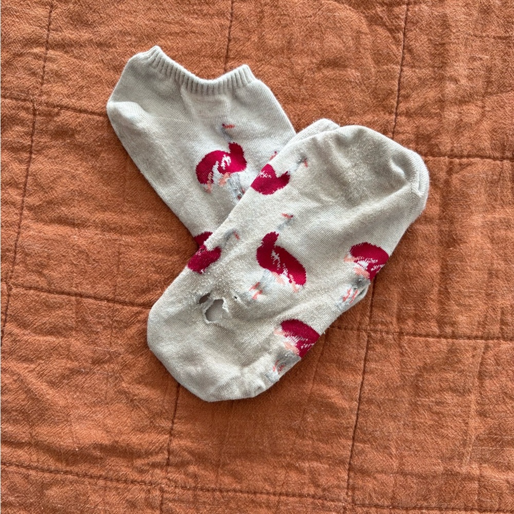 White And Red Patterned Ankle Socks - image 1